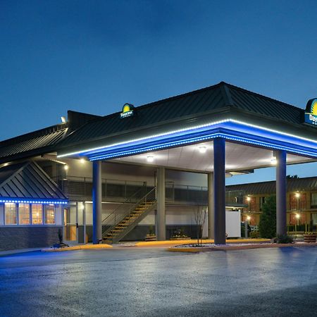 Days Inn By Wyndham Knoxville North Powell Εξωτερικό φωτογραφία