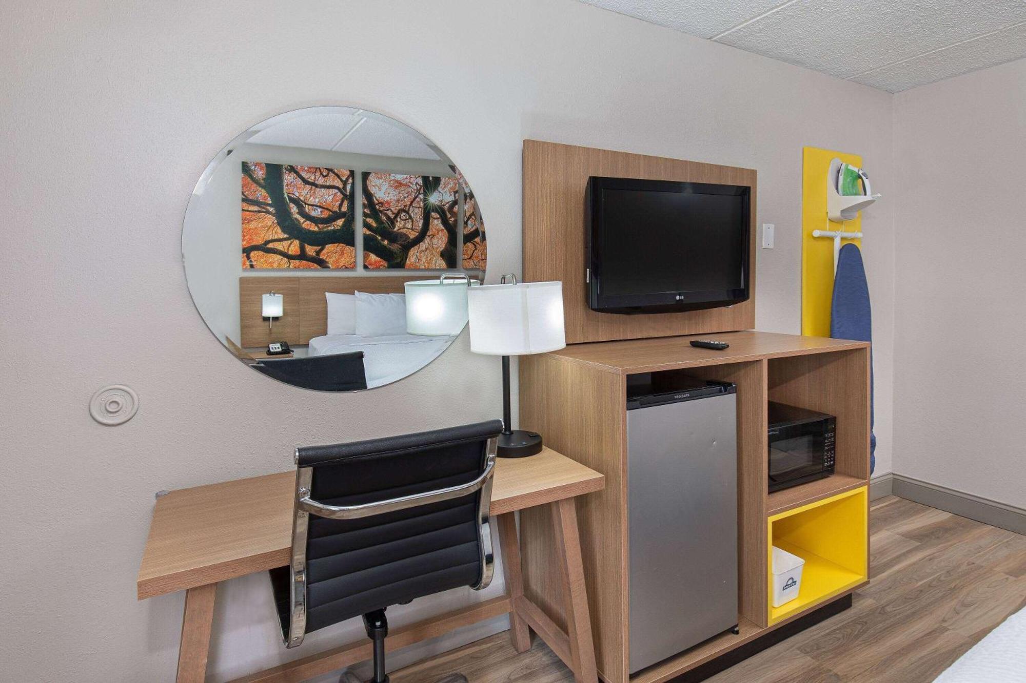 Days Inn By Wyndham Knoxville North Powell Εξωτερικό φωτογραφία