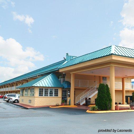 Days Inn By Wyndham Knoxville North Powell Εξωτερικό φωτογραφία