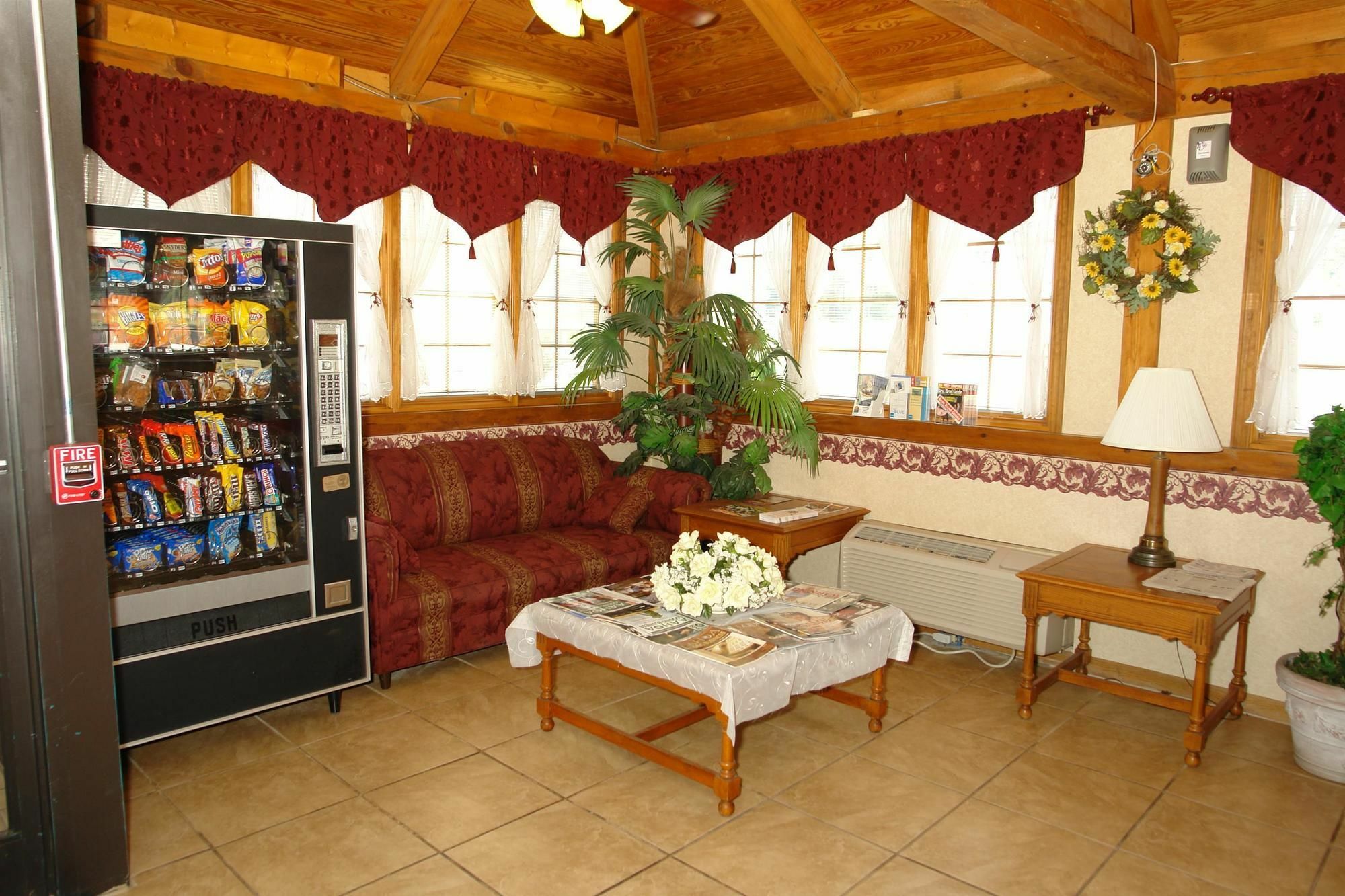 Days Inn By Wyndham Knoxville North Powell Εξωτερικό φωτογραφία